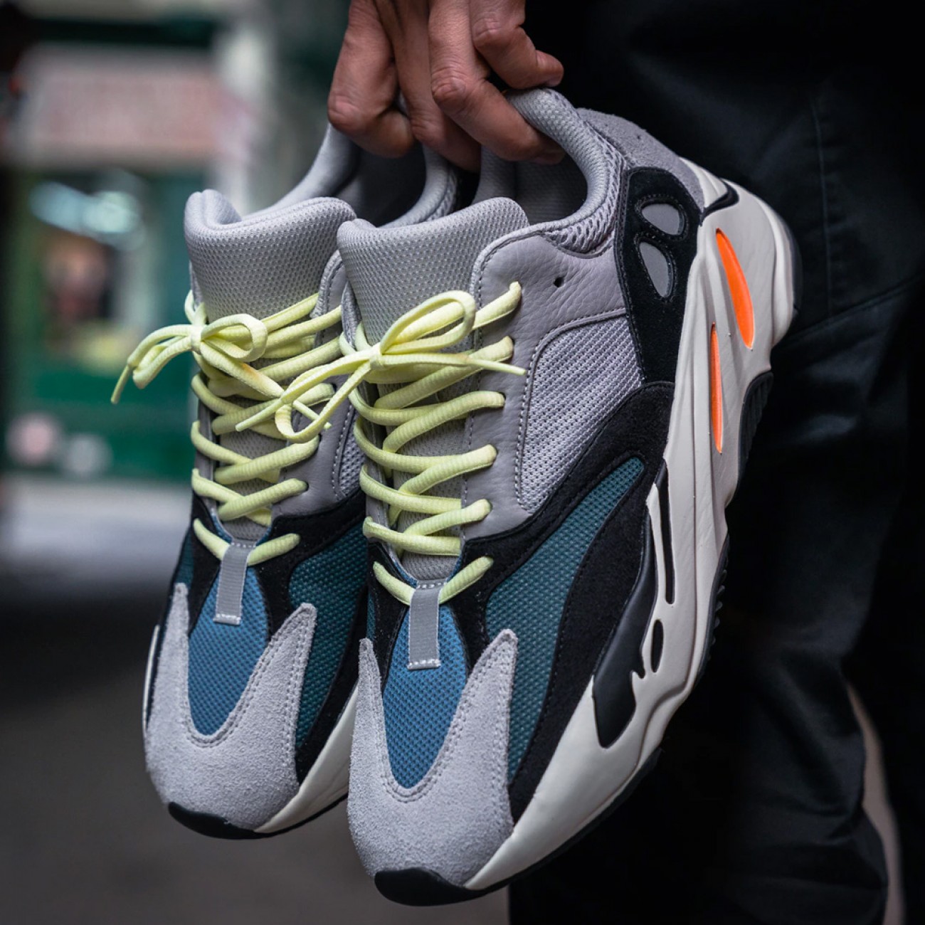 adidas yeezy 700 og